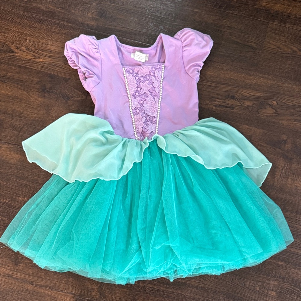 Taylor Joelle Ariel 7 Play condition dress